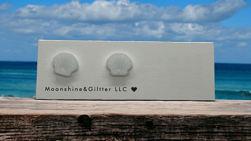Acrylic Sea Shell stud earrings Beach Vacation Ocean stud earrings fun jewelry - Moonshineandglitter