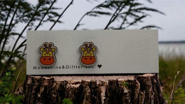 Giraffe stud earrings sloth earrings handpainted gift hypoallergenic sensitive ears - Moonshineandglitter