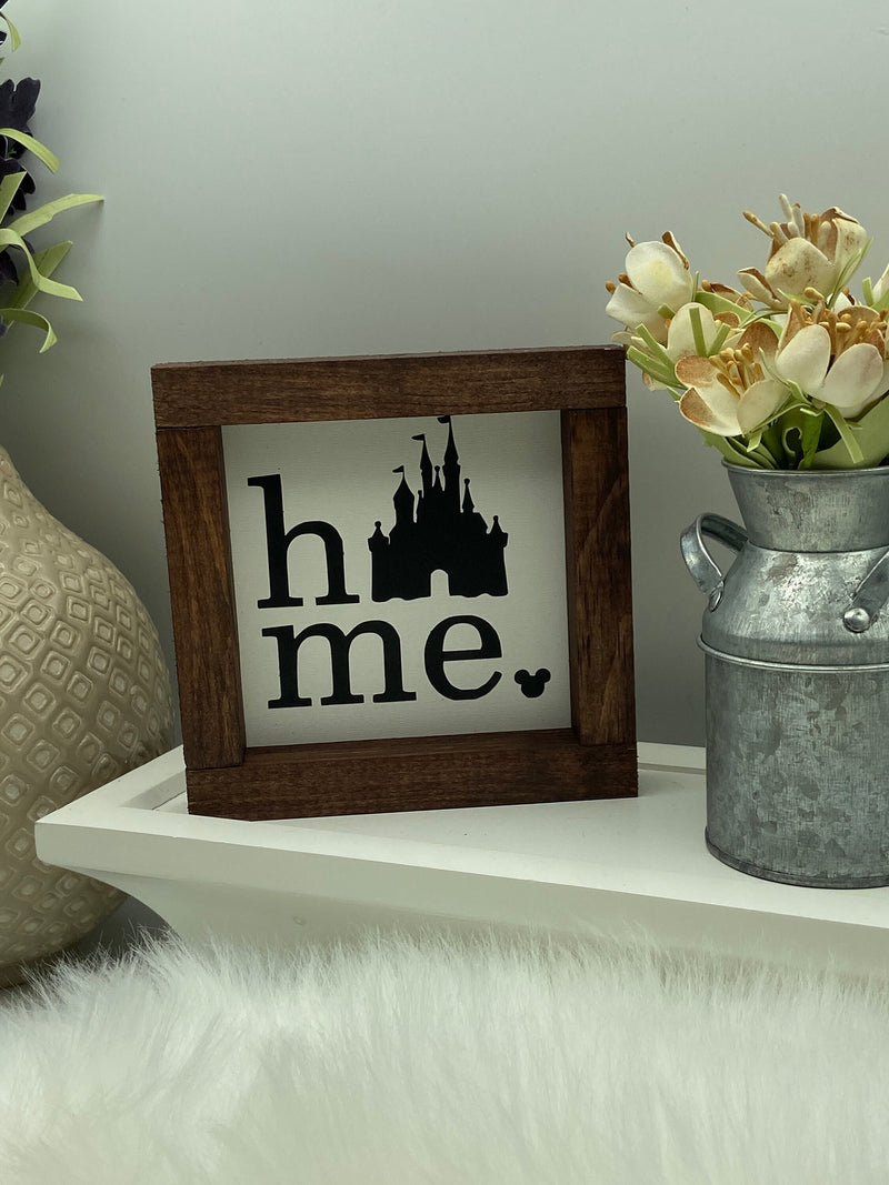 Disney Mickey Mouse mini wood sign