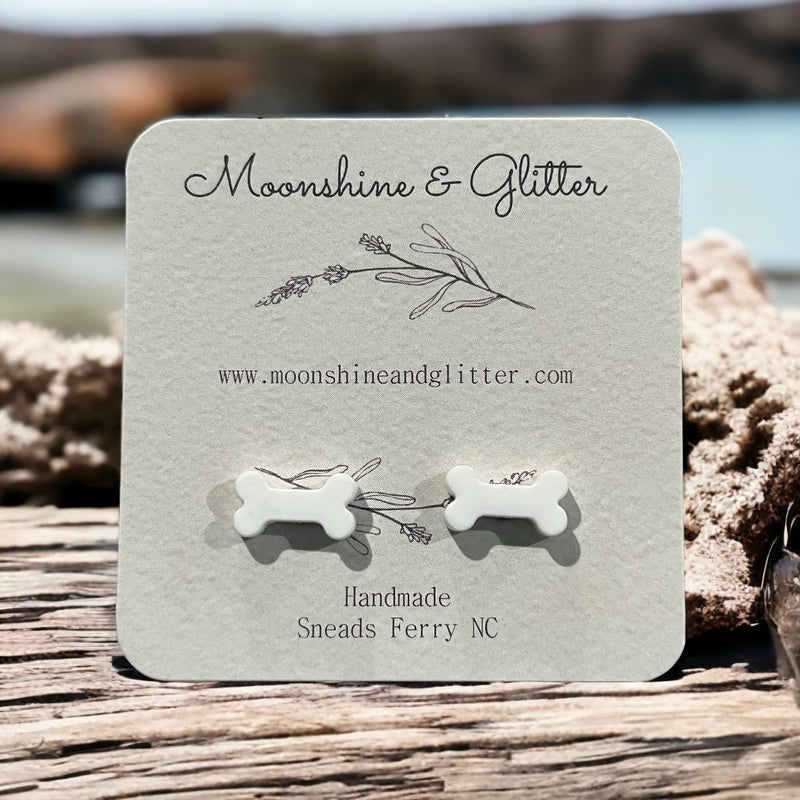 White Bone stud earrings - Moonshineandglitter