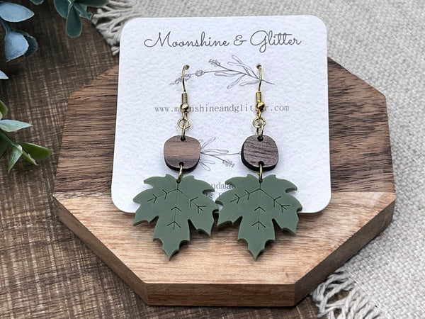 Fall leaf Sage walnut dangle earring - Moonshineandglitter