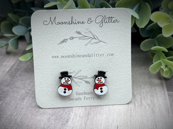 Snowman stud earrings