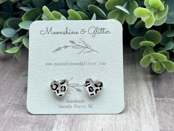 Heart stud earrings